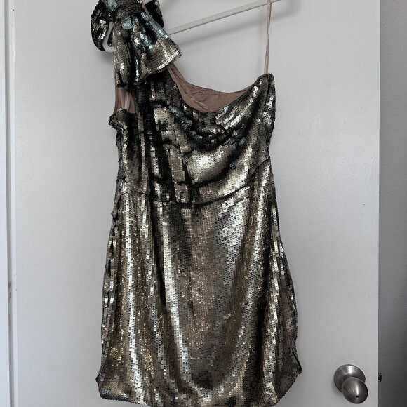 Maeve One-shoulder sequin mini dress - Picture 3 of 4